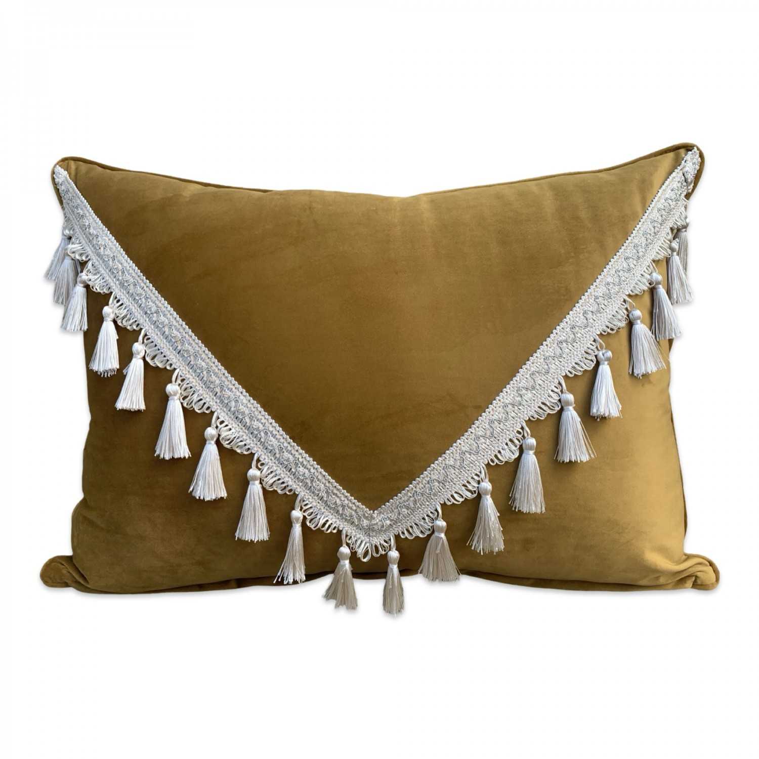 PLUSH Tasseled Velvet Pillow Case - Gold