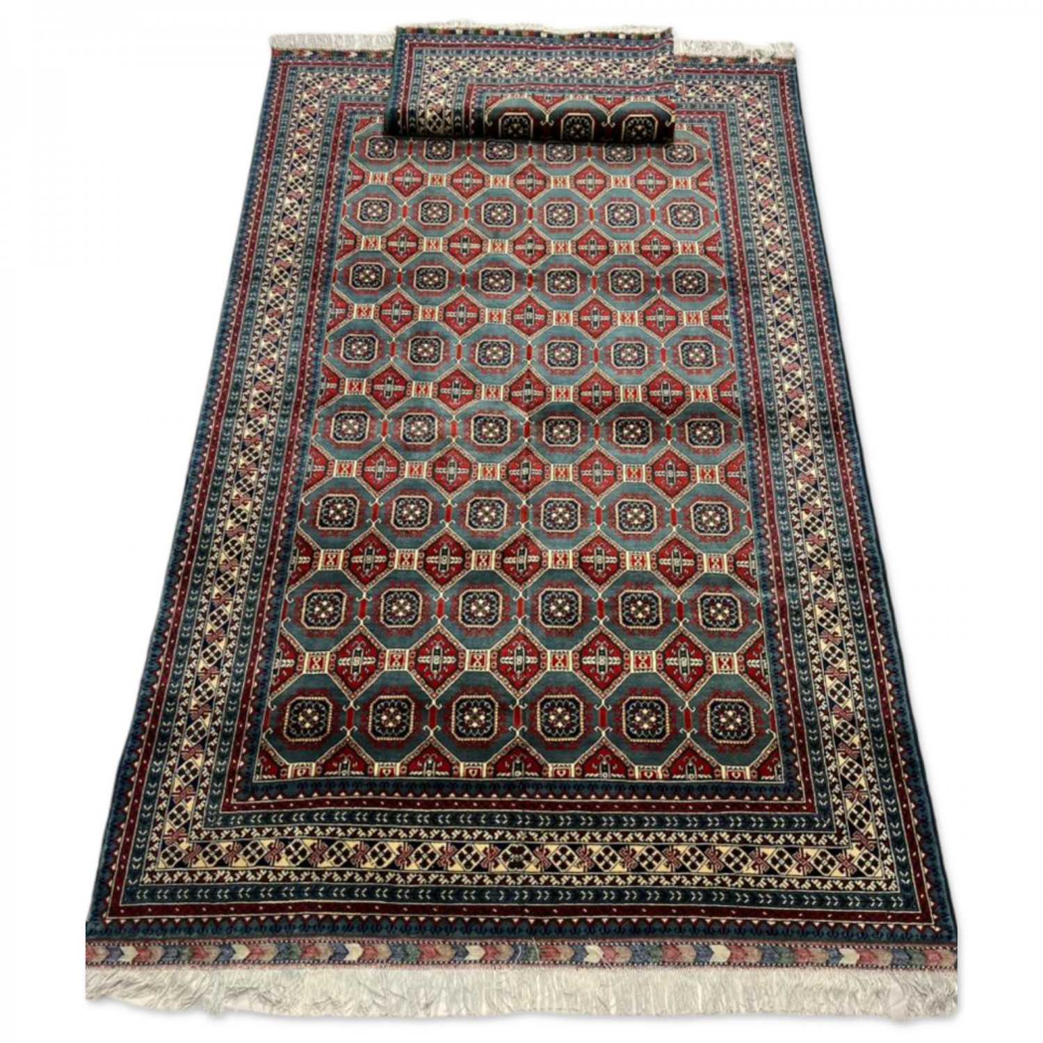 Luxury 2x3m Handwoven Persian Rug – Unique Design, Natural Wool