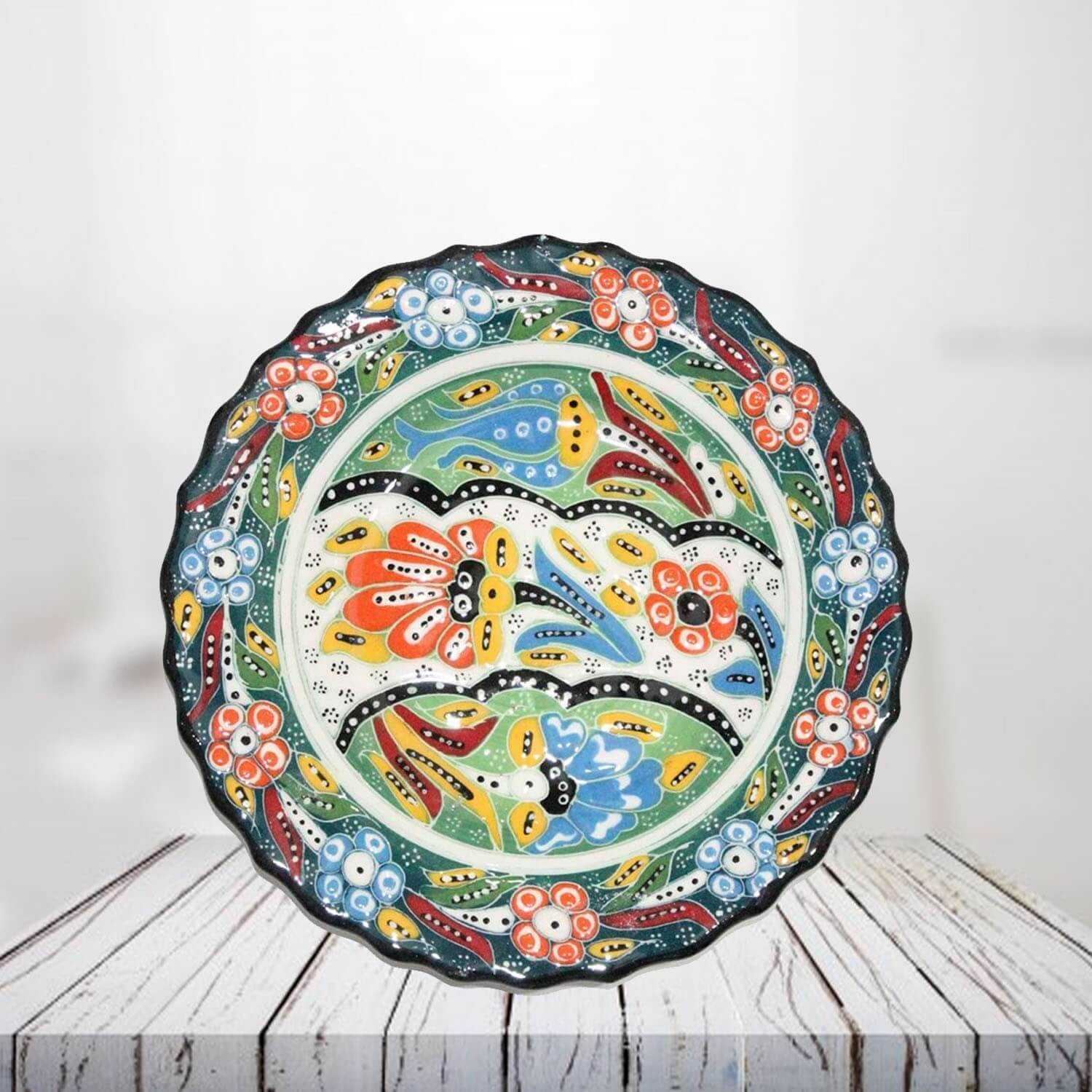 Handpainted 18 cm green ceramic plate - SHI_CP1804