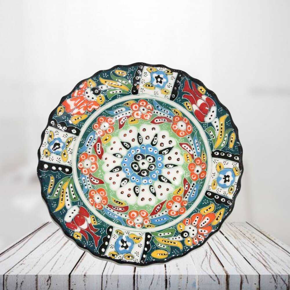 Handpainted 18 cm green ceramic plate - SHI_CP1805